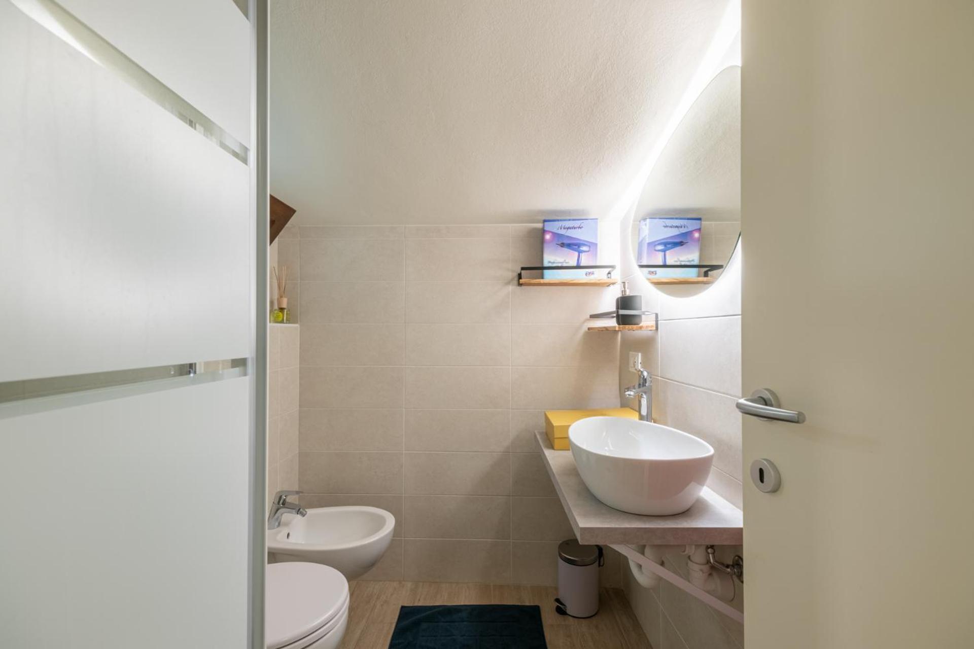Angelina'S B House Apartment Iseo Luaran gambar