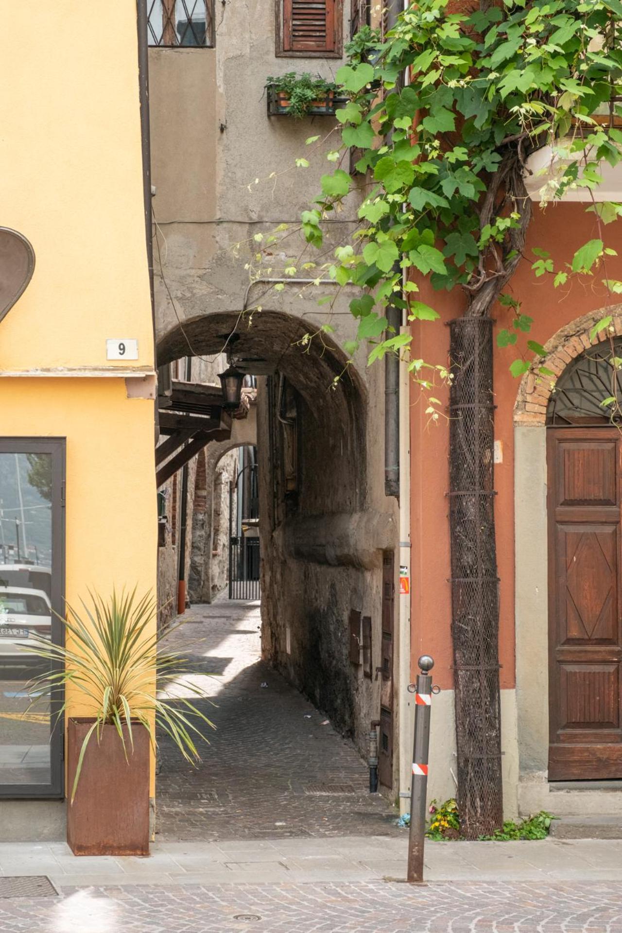Angelina'S B House Apartment Iseo Luaran gambar